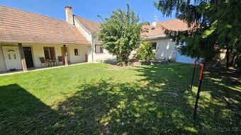 SLEVA RD 5+1 + 2kk na pozemku 1.230m2 Brno-venkov, dvojgaráž - 1