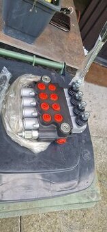 hydraulický rozvaděč