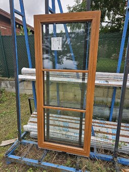 č.6 RODÁM OKNA 4ks FIXNÍ NOVÉ VEKA 82 dřevodekor + příčky