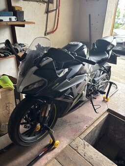 CFMOTO 300SR 2022 21kw A,A2 CENA NENÍ PEVNÁ