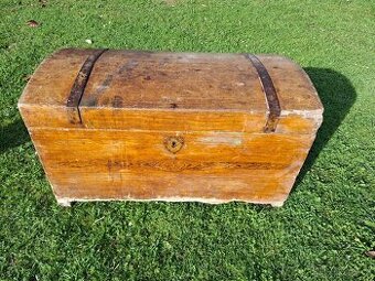Prodám starou truhlu