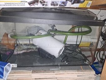 Sklenene akvarium-terarium