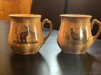 2 hrnečky s mysliveckým motivem