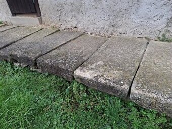 Kamenná dlažba, zápraží