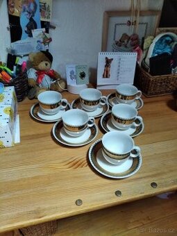 Zlatobílý kávový servis