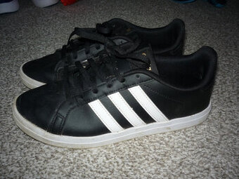 Černé tenisky zn. Adidas vel 37 1/3,stélka 23cm