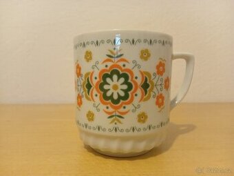 Retro hrnečky, Karlovarský porcelán