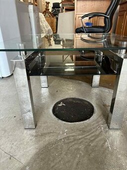 Konferenční stolek