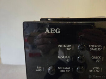 VESTAVNÁ MYČKA AEG