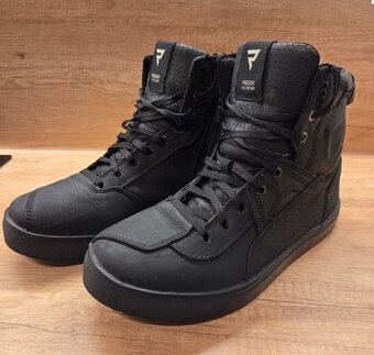 Boty na motorku.Zn-Rebelhorn Vandal.Vel-43.