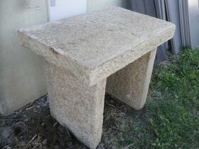 starý kamenný stůl žulový žula kámen