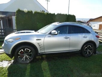 Infiniti FX35