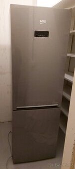 Lednice Beko RCNA366E60XBN s mrazákem