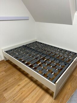 Manželská postel IKEA Brimnes