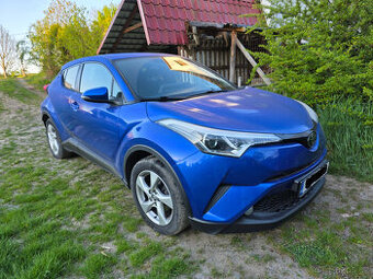 Prodám Toyotu C-HR, 1,2 benzín, 12/2017