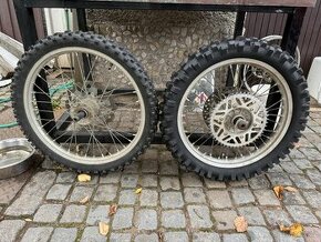 Kola Suzuki RM 250 - 1