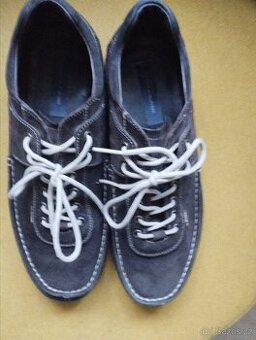 Boty Tommy Hilfiger 43 .málo nosene - 1