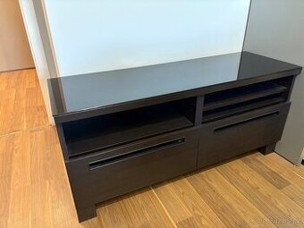 TV Stolek IKEA v dobrém stavu
