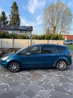 Ford Smax