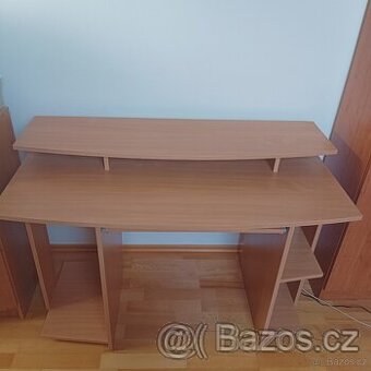 Psací stůl