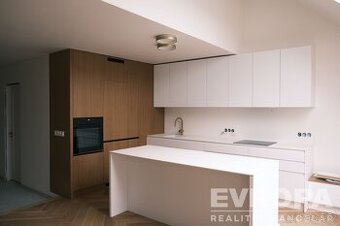Prostorný byt 3+kk, v atraktivní lokalitě Vinohrad