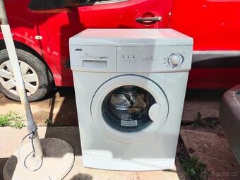 Prodám úplně funkční pračku značky Zanussi na 5 kg--DOVEZU--