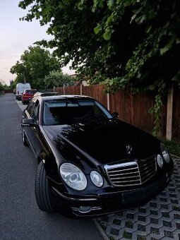 Mercedes-Benz E280
STK: nová bude