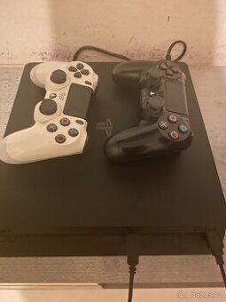 Prodam ps4 šlím plus Xbox one s