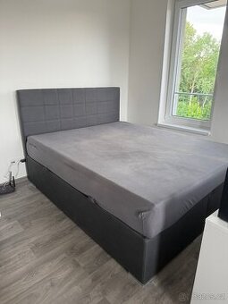 Postel s úložným prostorem 160×200 – jako nová