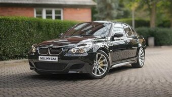 BMW M5 E60 V10
