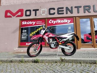 SWM 500 R, záruka, najeto 50 metrů