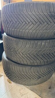 Pneu hankook 235/40 R19 celoroční