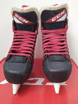 Prodám brusle CCM JetSpeed FT485 3.5/38