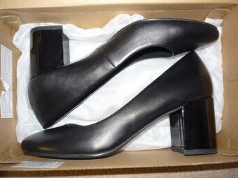 Černé lodičky Baťa, vel.38 z pravé kůže-balíkovna zdarma