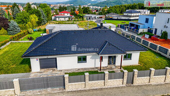 Luxusní novostavba prostorného rodinného domu s garáží, tera