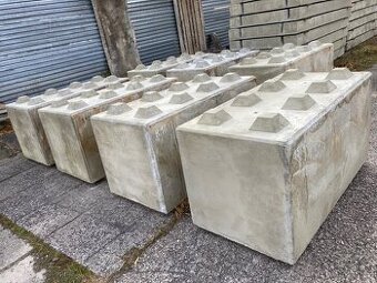 Betonové bloky, kostky