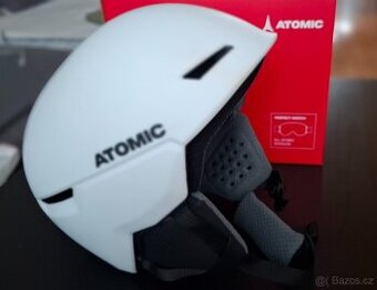 Lyžařská helma ATOMIC