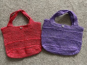 Nové lýkové tašky na knoflíky - červená, fialová