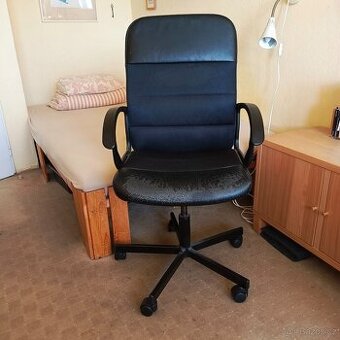 Kancelářské křeslo