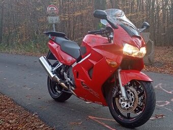 Honda vfr800 fi.možná výměna