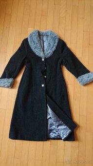 dívčí vlněný kabát vel. 146/152