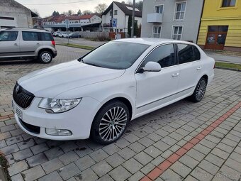 Škoda Superb, 2.0 TDI Laurin & Klement Automat 125 KW 2011