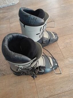 Lyžáky/přeskáče 280 mm (vel. 35)