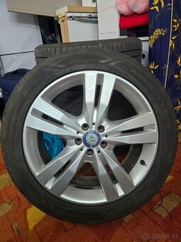 Alu kola r20 s pneu na Mercedes ML
