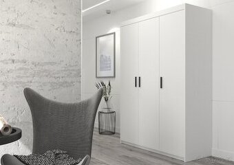 Krásná šatní skříň 133cm - 1