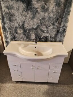 Koupelnová skříňka s umyvadlem -Keramia - 1