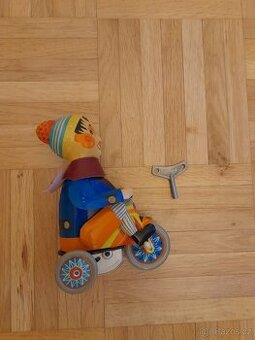 Plechová retro hračka