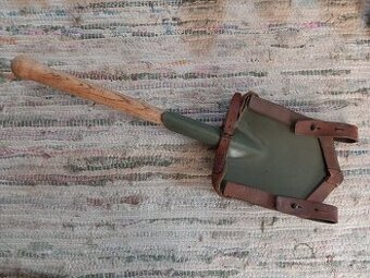 Vojenská polní lopatka