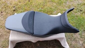 Nová sedla z Honda NT 1100 rv. 25