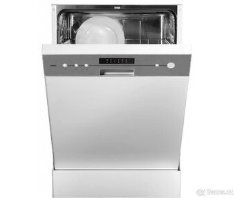 MORA Vestavná myčka s panelem